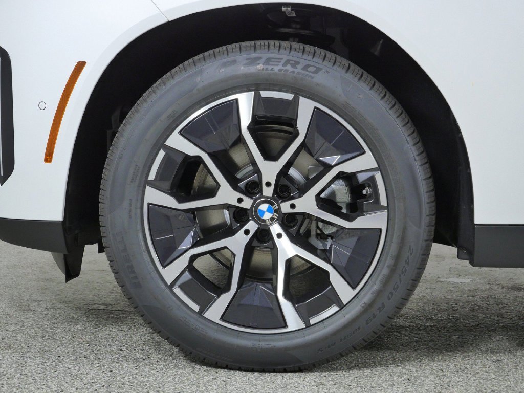 New 2026 Mineral White Metallic BMW 30 xDrive image 16