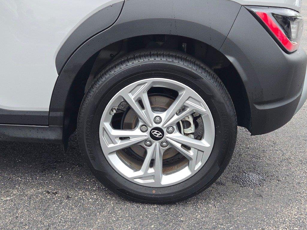 Used 2022 Thunder Gray Hyundai SEL image 12