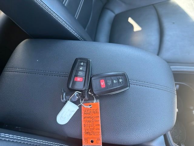 Used 2023 Magnetic Gray Metallic Toyota XLE Premium image 27