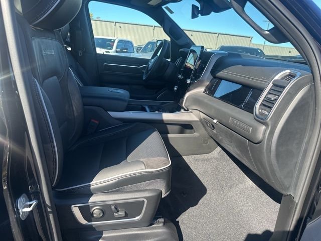 New 2026 Diamond Black Crystal Pearl-Coat Exterior Paint RAM Laramie image 26