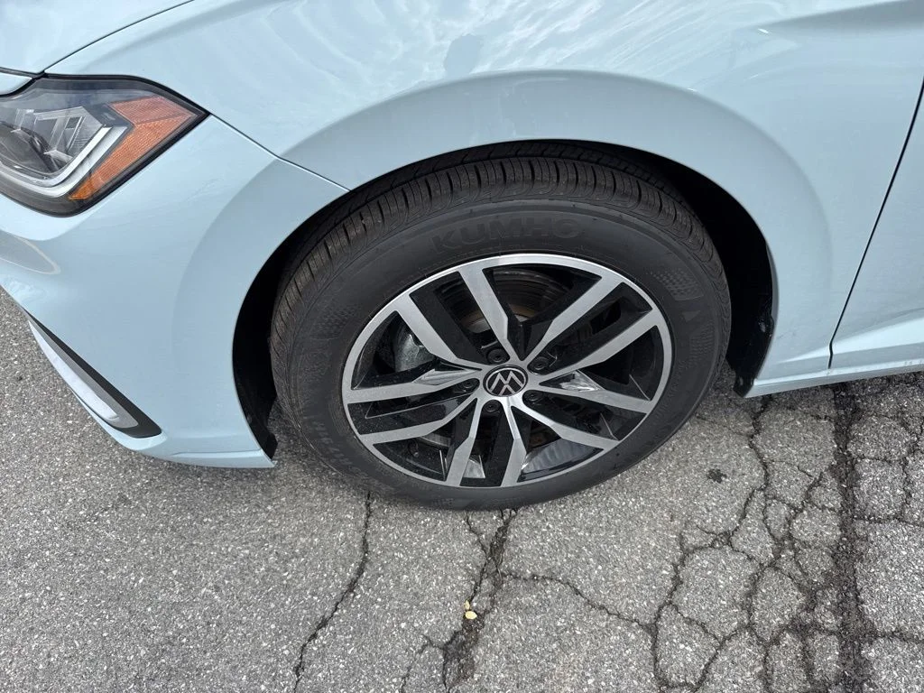 New 2026 Gray Volkswagen 1.5T SE image 9