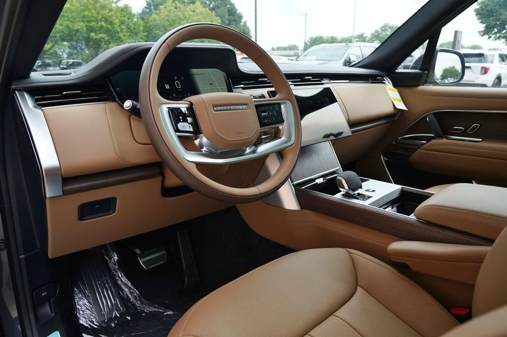 New 2026 Varesine Blue Land Rover SE image 14