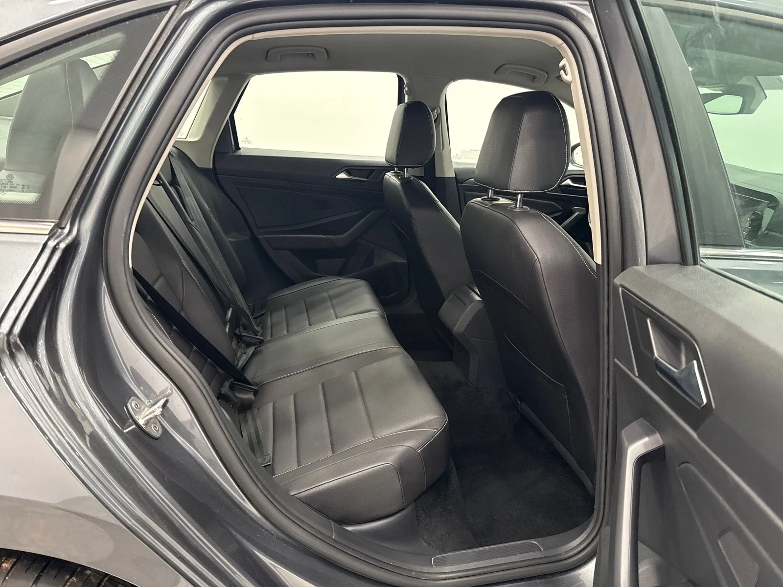 Used 2024 Platinum Gray Metallic Volkswagen SE image 42