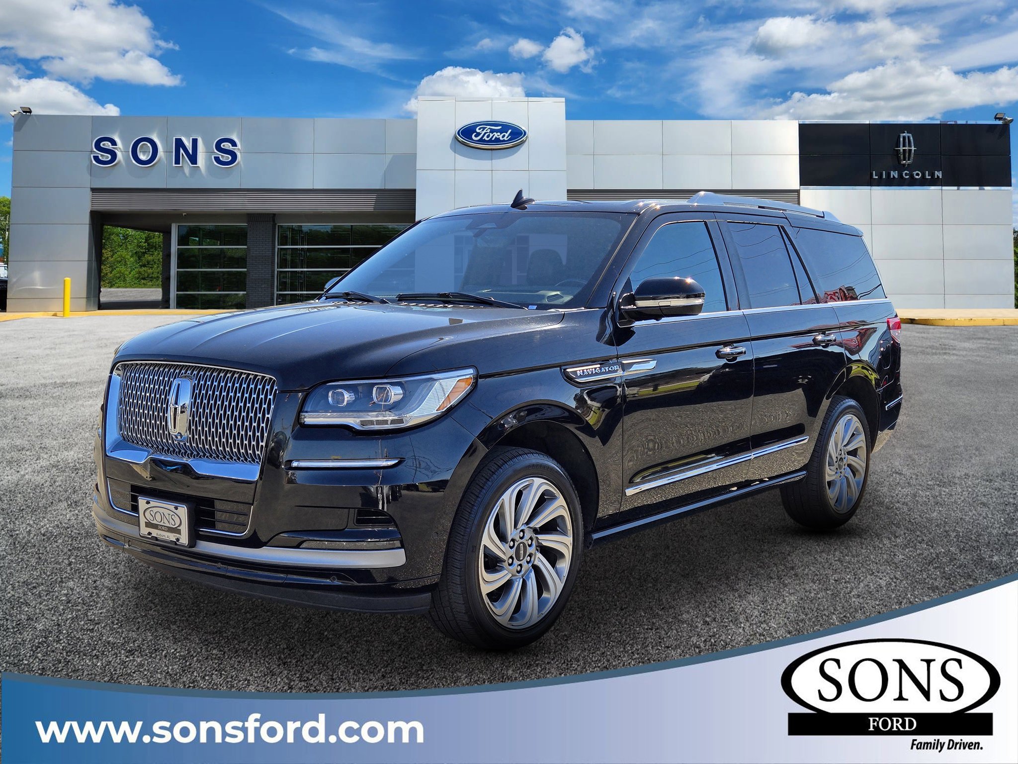 2024 Lincoln Navigator Reserve 4WD's photo