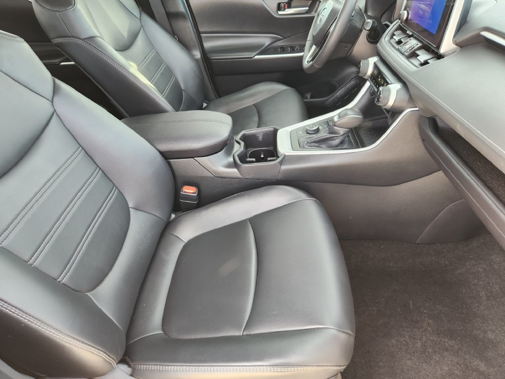 Certified Used 2024 Silver Toyota XLE Premium image 24