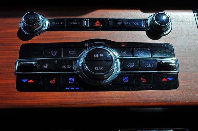 Used 2023 Blue Lincoln Reserve image 34