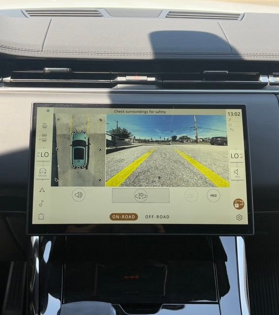 New 2026 Fuji White Land Rover Dynamic SE image 26