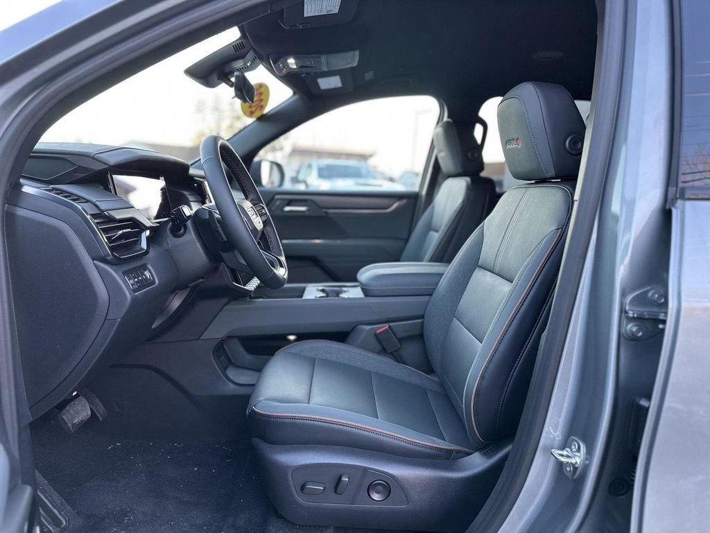 2026 GMC Acadia AT4 - Photo 9