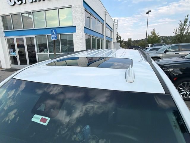 Used 2018 SUMMIT WHITE Chevrolet LT image 2