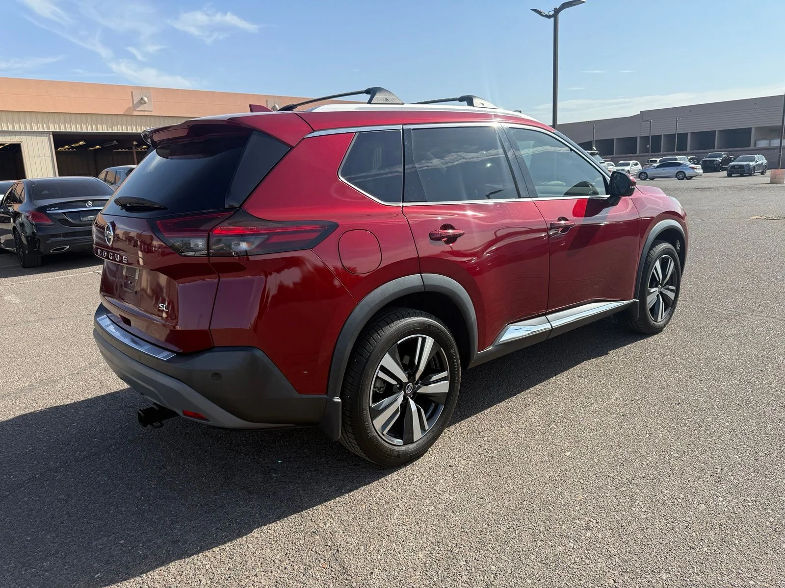 Used 2021 Scarlet Ember Tintcoat Nissan SL image 4