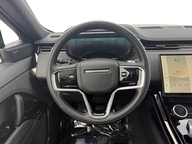Used 2023  Land Rover SE image 13