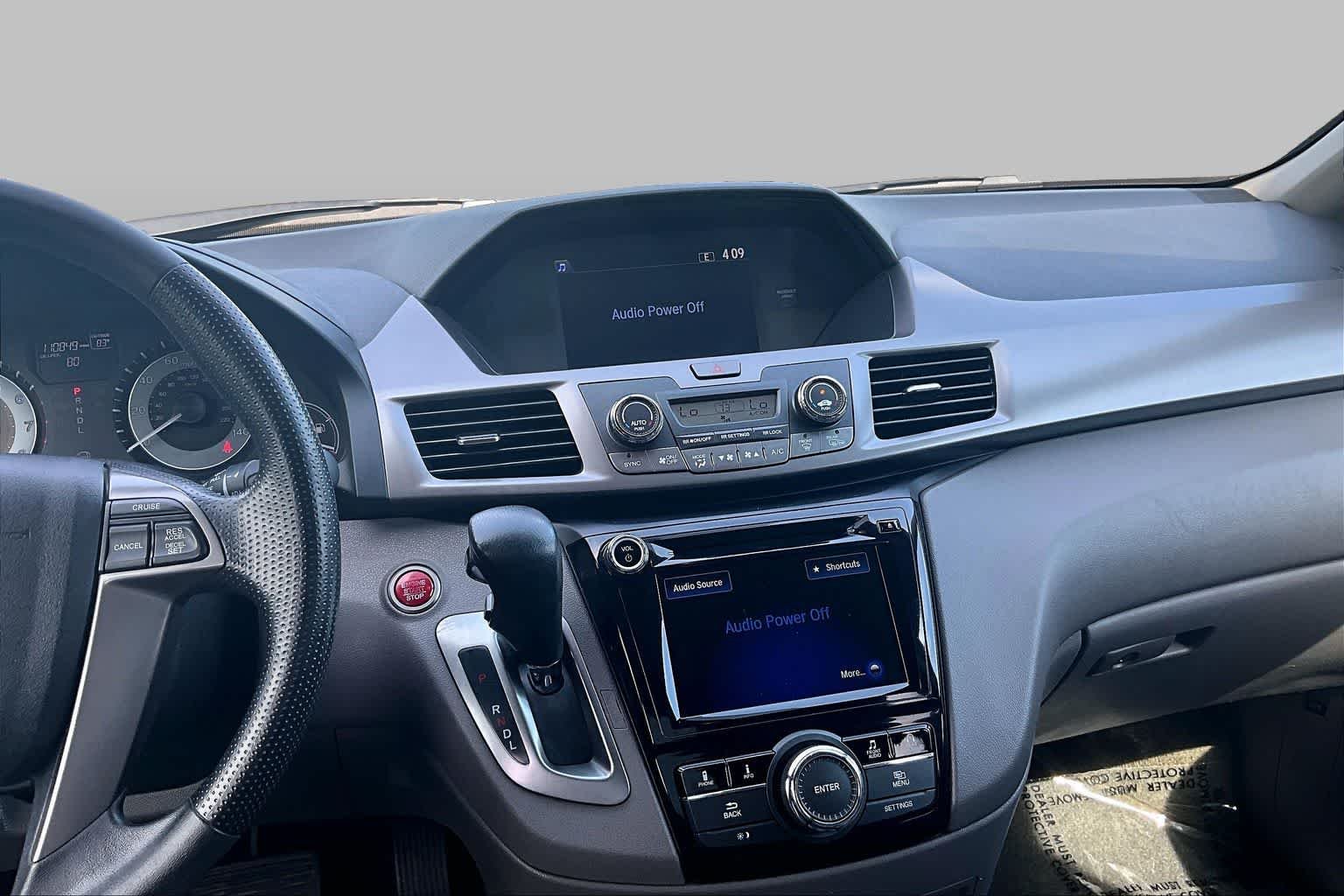 Used 2016 Modern Steel Metallic Honda SE image 7