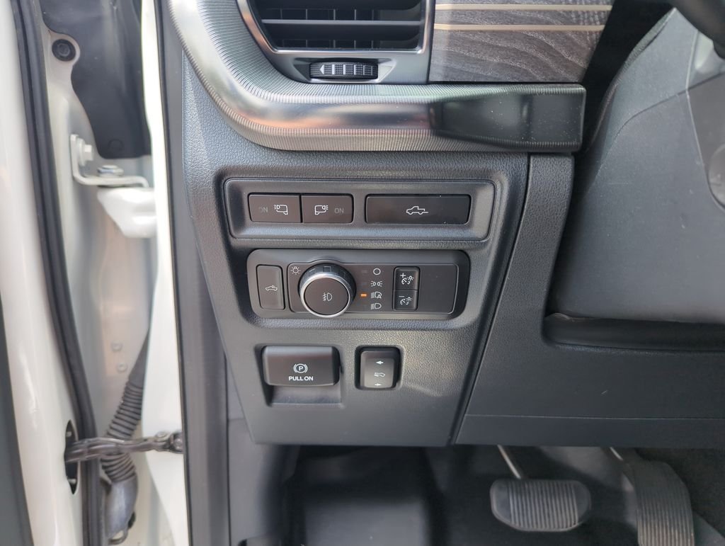 Used 2021 White Ford Platinum image 19