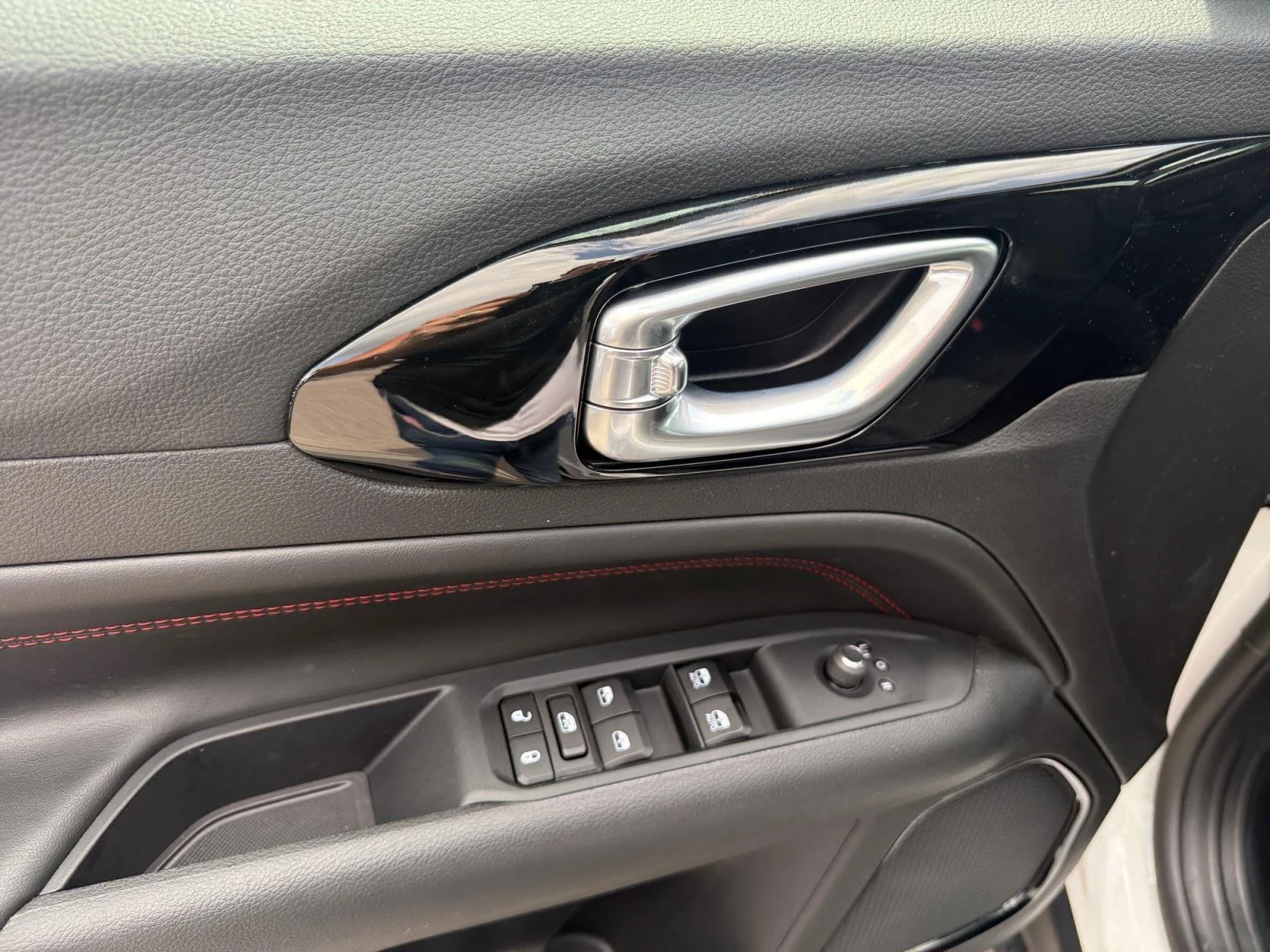 New 2026 Bright White Clearcoat Jeep Trailhawk image 11