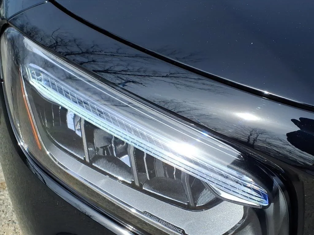 New 2026 Night Black Mercedes-Benz GLB 250 image 2
