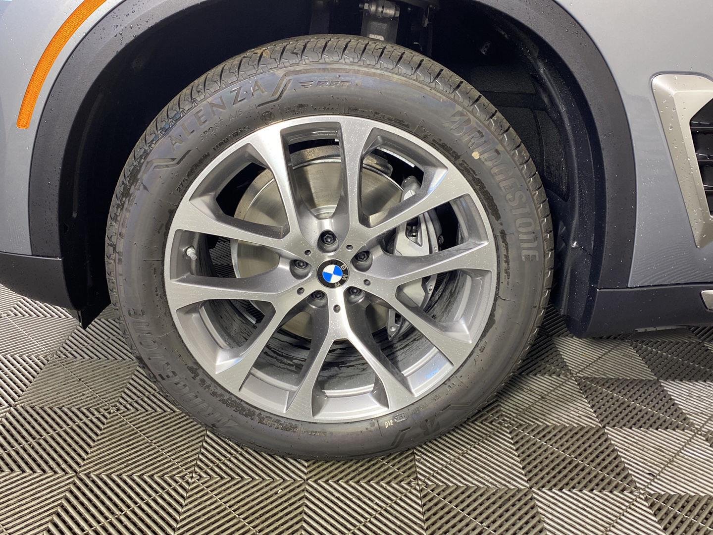 New 2026 Skyscraper Grey Metallic BMW  image 19