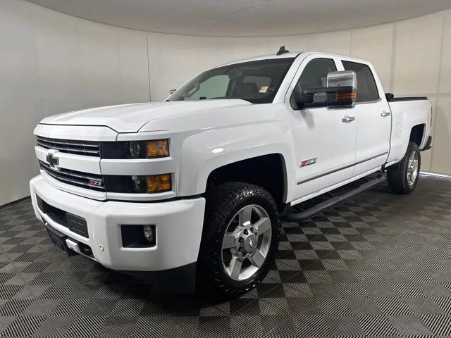 Used 2016 White Chevrolet LTZ image 8