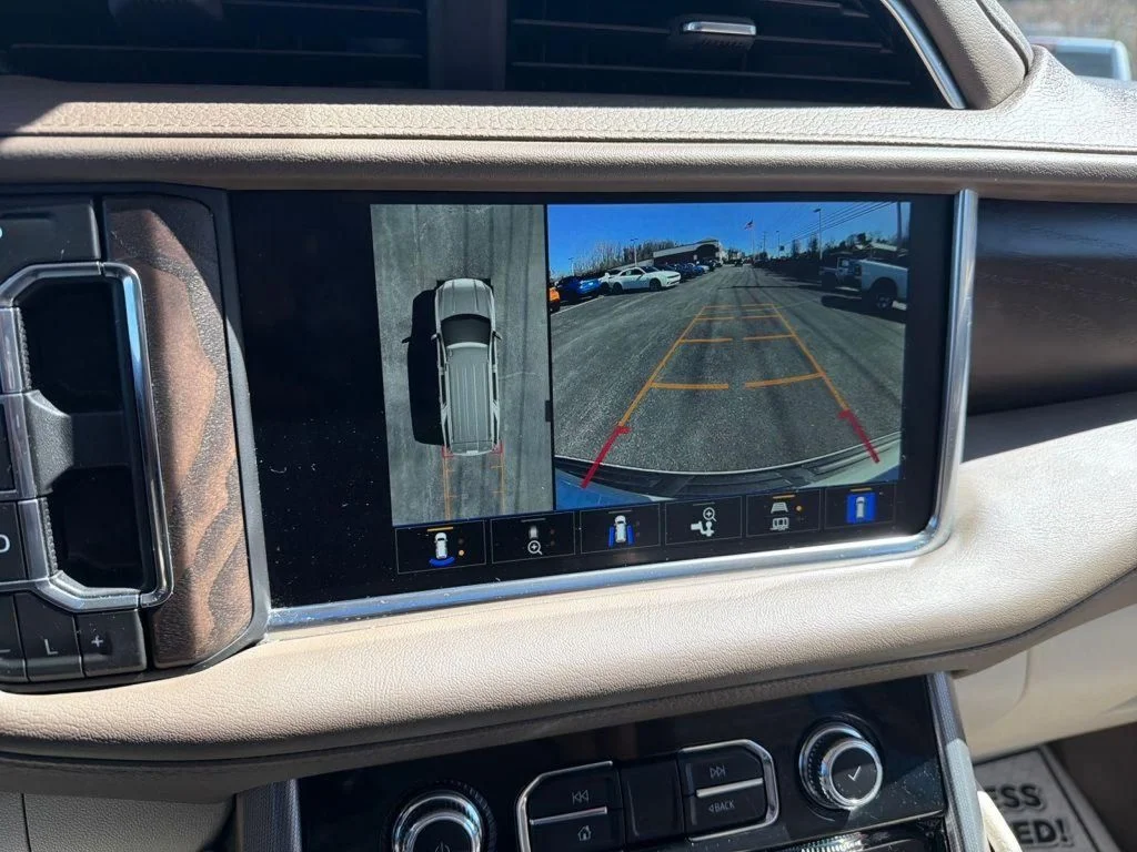 2024 GMC Yukon XL Denali - Photo 18