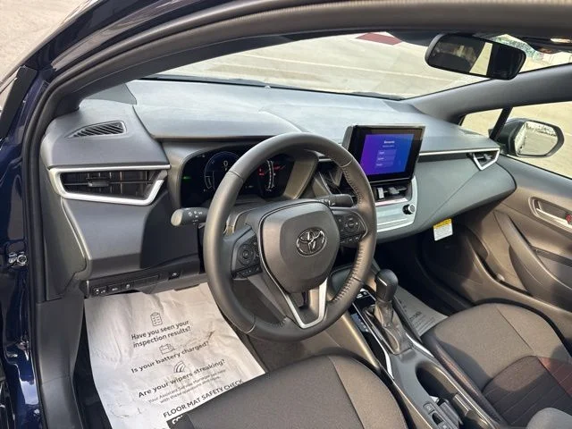 2026 Toyota Corolla SE - Photo 12