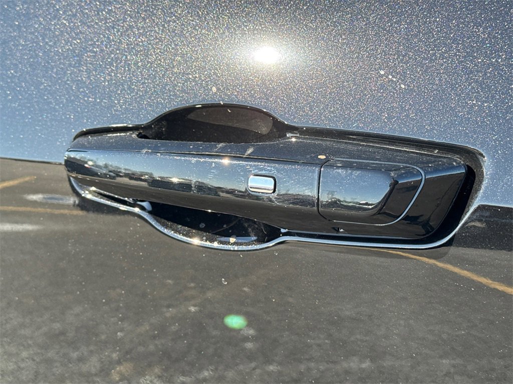 2026 GMC ACADIA - Image 12