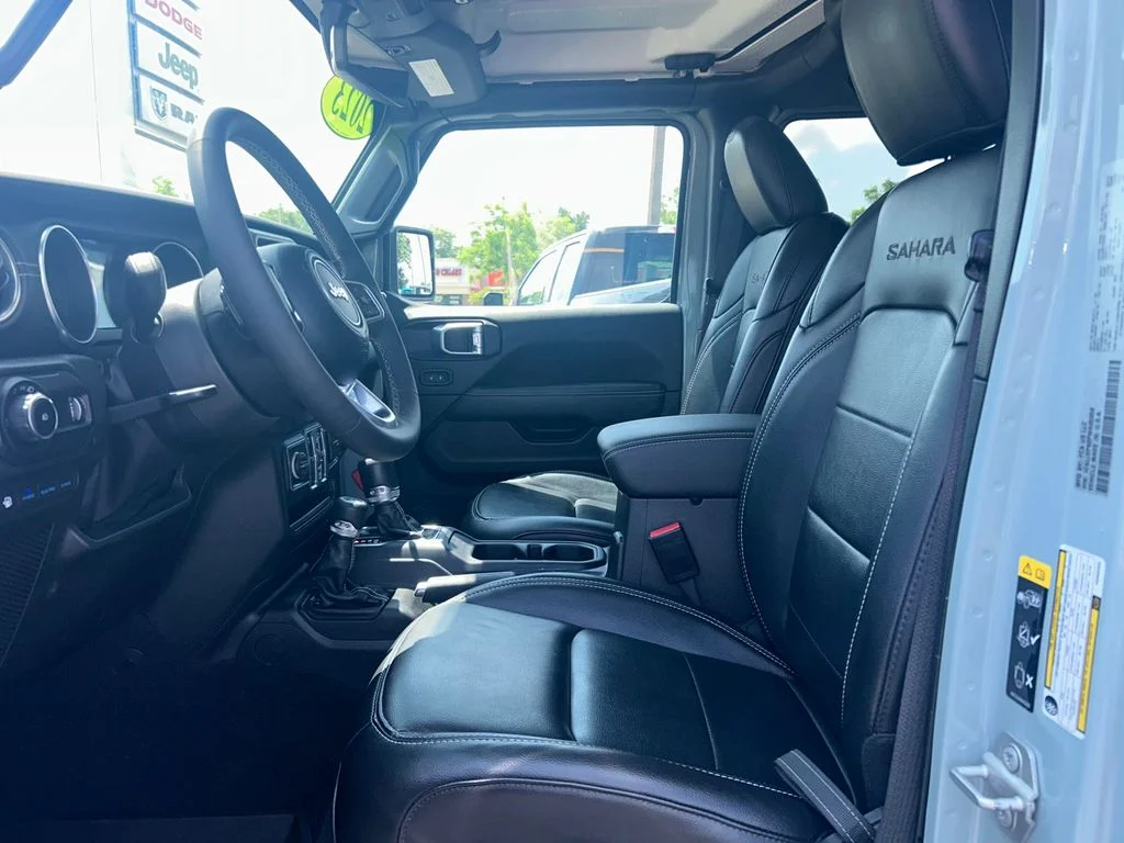 Used 2023 Gray Jeep Sahara 4xe image 15