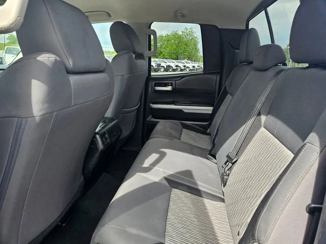 Used 2016 Blue Toyota SR5 image 25
