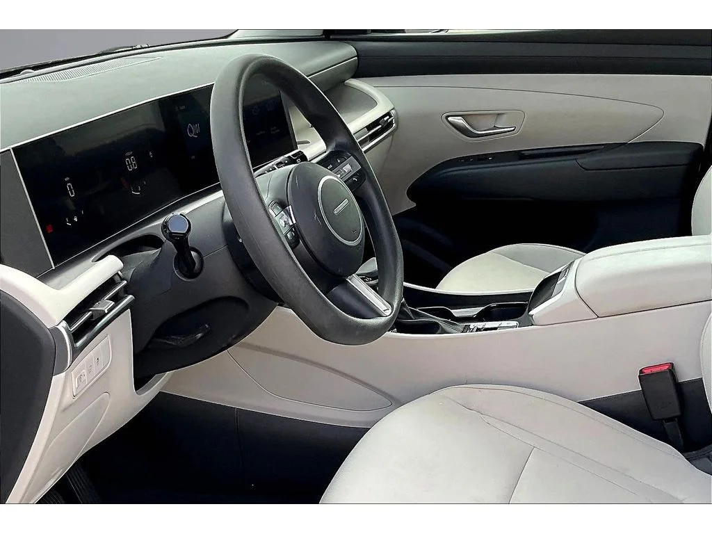 Used 2025 Gray Hyundai SEL image 11