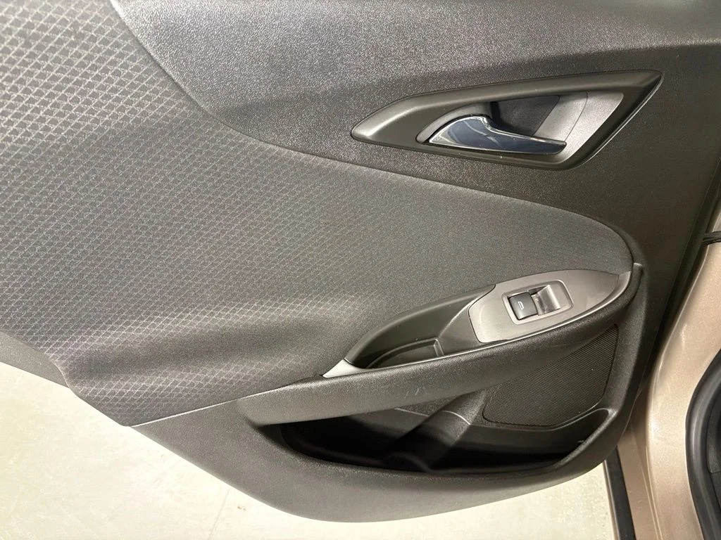 Used 2023 Gray Chevrolet LT image 39