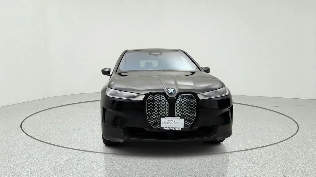 2023 BMW iX xDrive50's photo