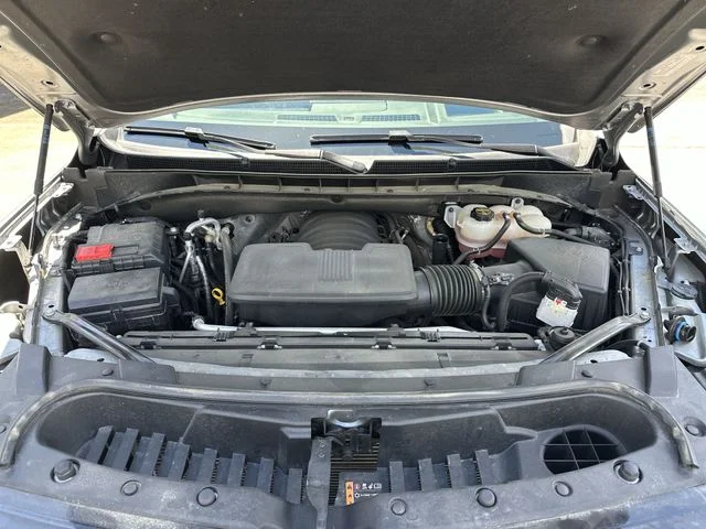 Used 2025 Silver GMC Denali image 19
