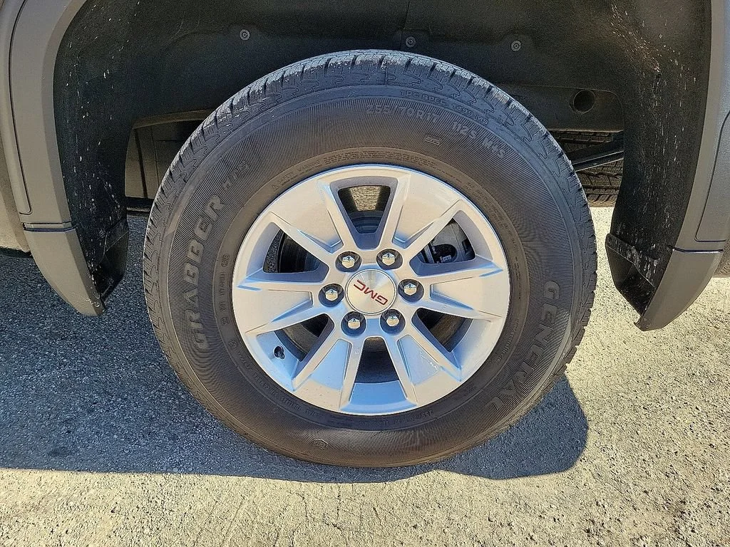 2026 GMC Sierra 1500 SLE - Photo 10