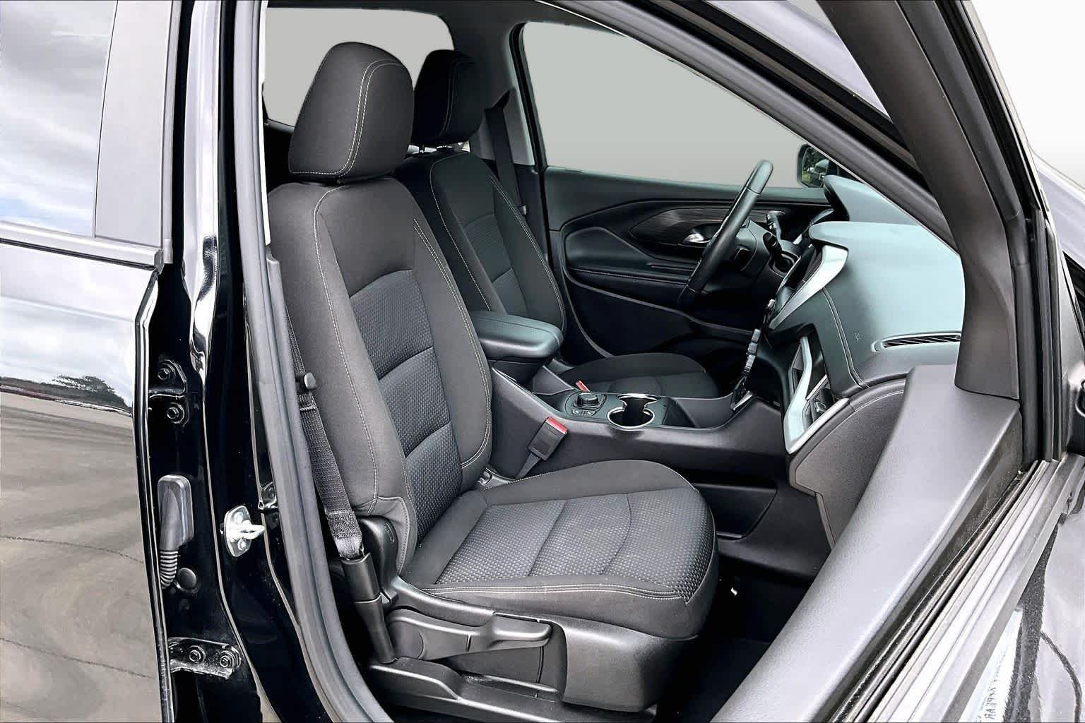 Used 2024 Ebony Twilight Metallic GMC SLE image 17