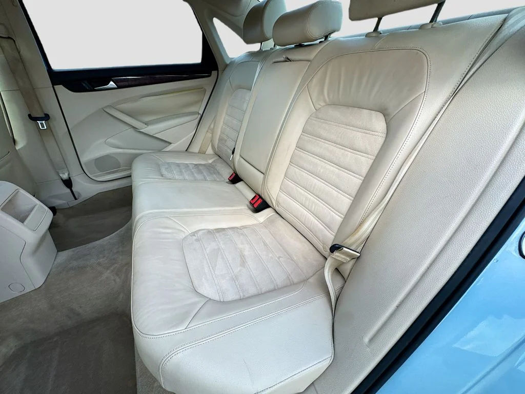 Used 2012 Blue Volkswagen TDI SEL Premium image 28