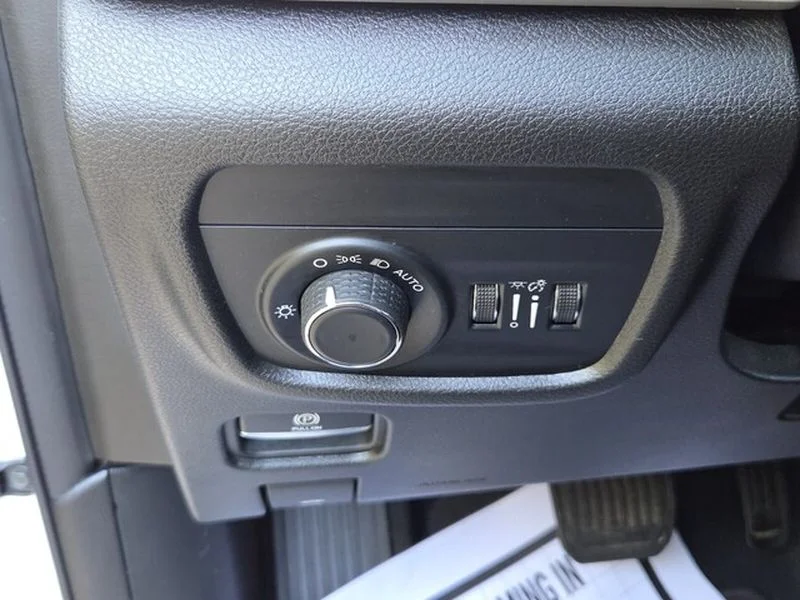 Used 2023 Bright White Clearcoat Jeep Laredo image 27