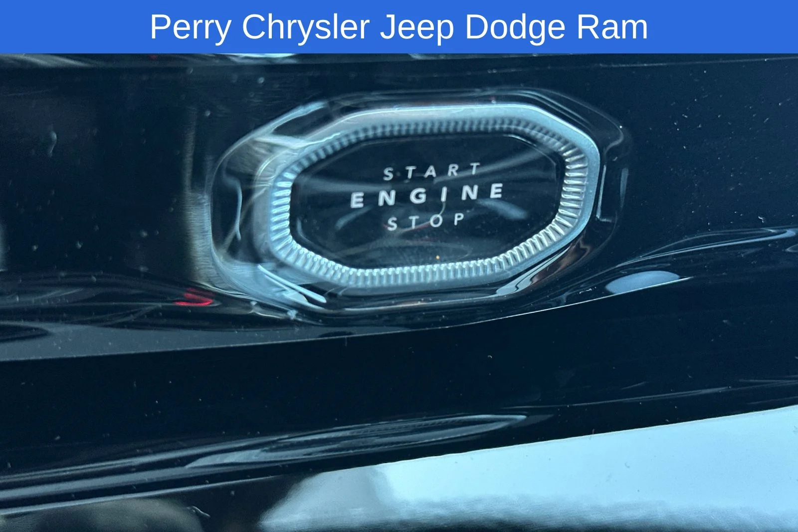 New 2026 Diamond Black Crystal Pearl-Coat Exterior Paint Jeep Limited image 20
