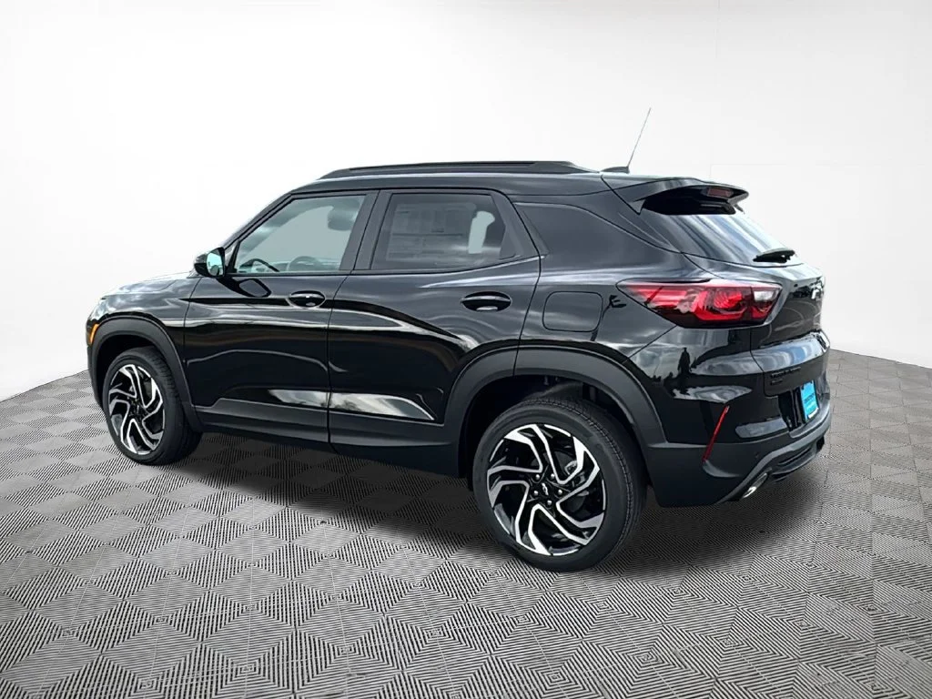 New 2026 Mosaic Black Metallic Chevrolet RS image 12