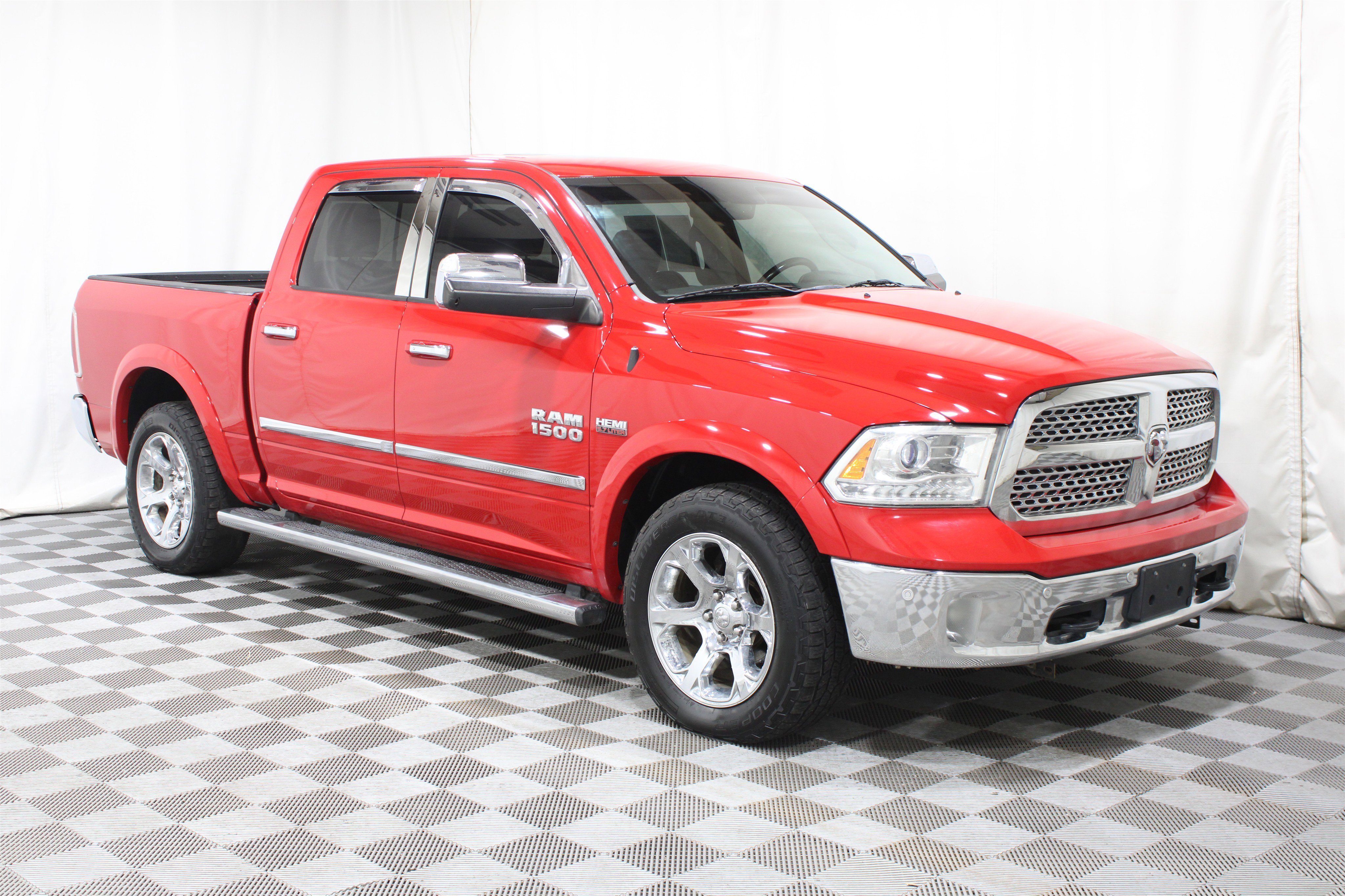 2016 RAM 1500 Laramie 4x4 Crew Cab 5'7's photo