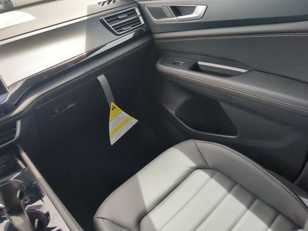 New 2026 White/off-white Volkswagen 2.0T SEL R-Line Black image 17