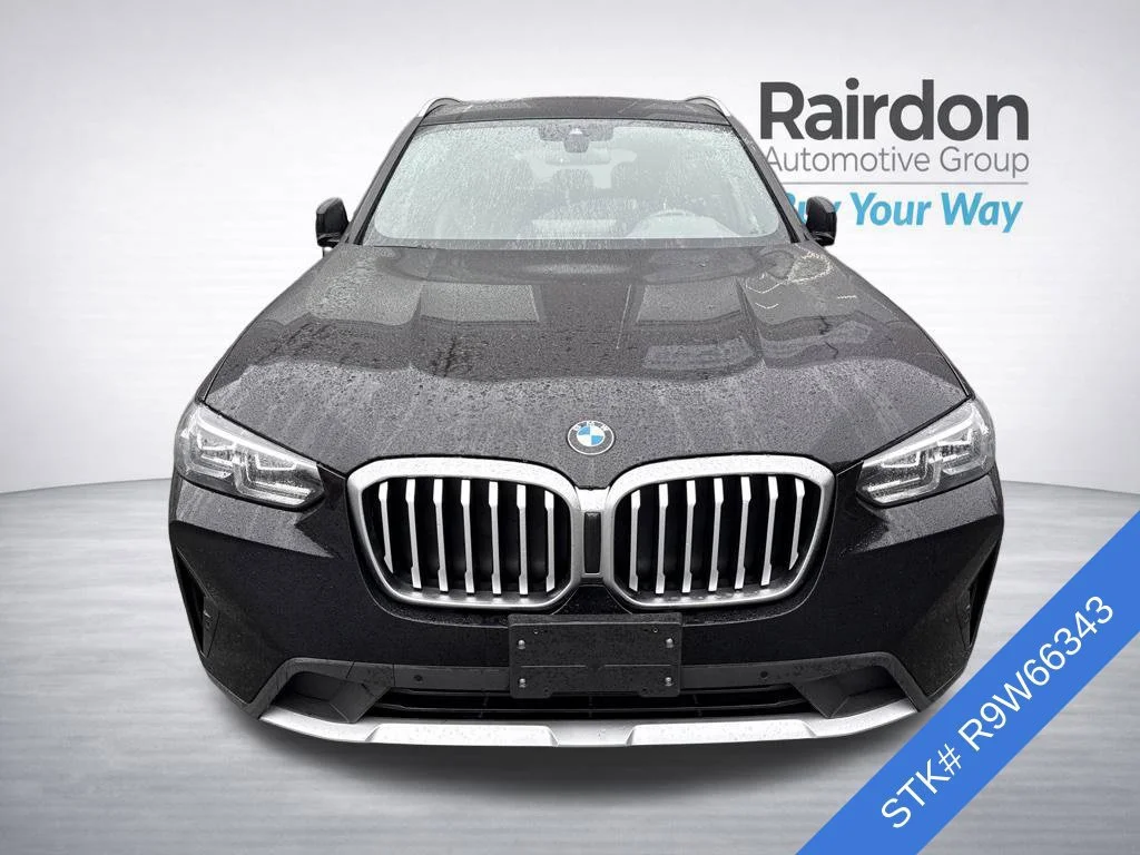 Used 2024 Black BMW xDrive30i image 2