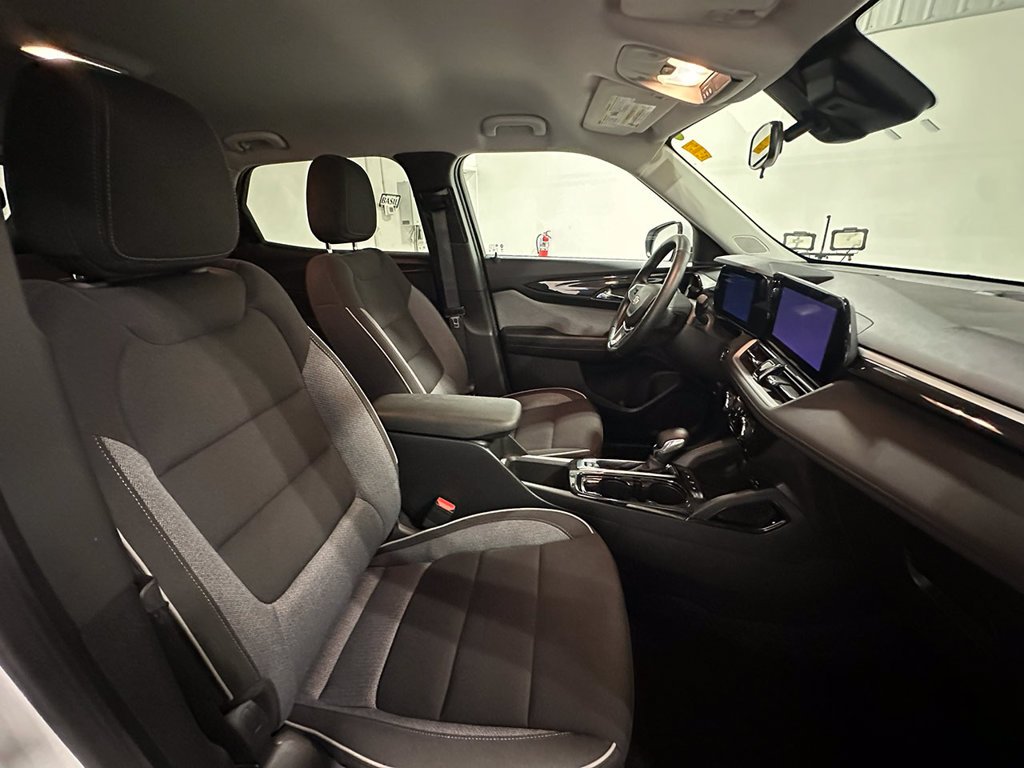 Used 2024 White Chevrolet LT image 25