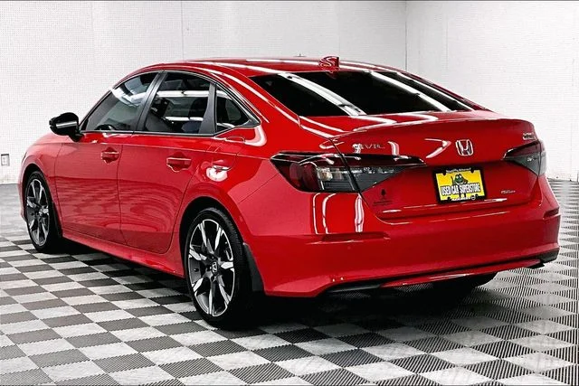 2025 Honda Civic Sport Touring - Photo 3