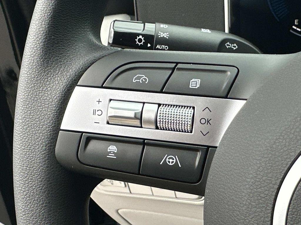 New 2026 Black Hyundai SE FWD image 27