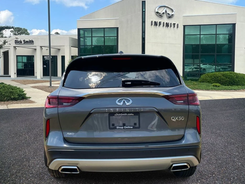 Used 2022 Gray INFINITI PURE image 5