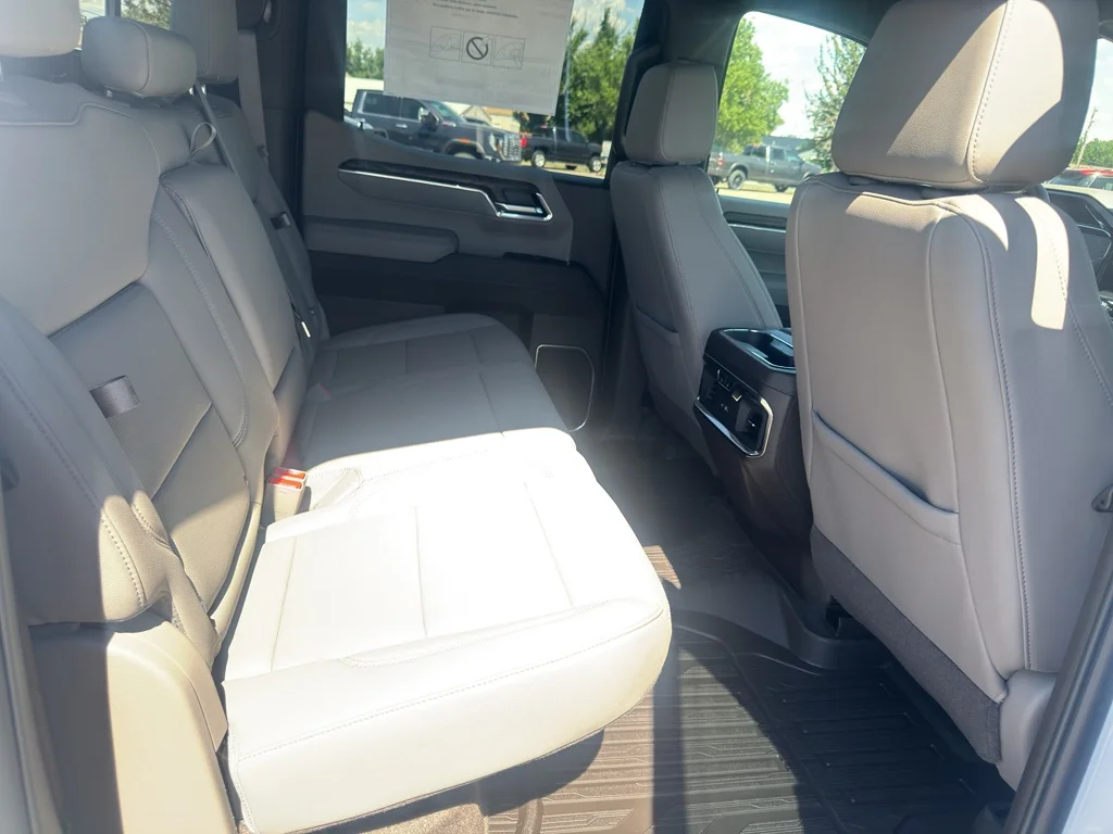 New 2026 Glacier White Tricoat GMC SLT image 20
