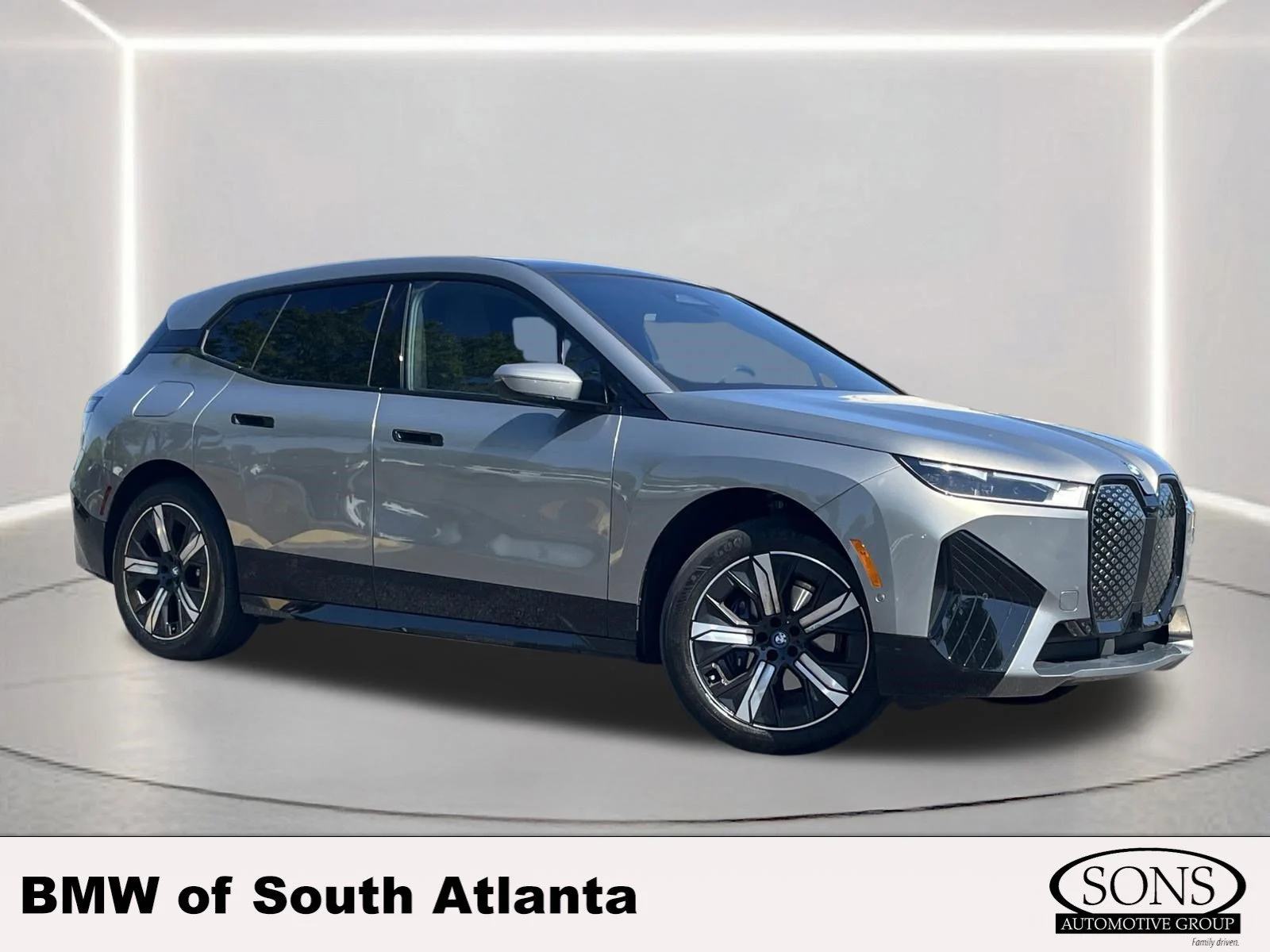 2023 BMW iX xDrive50's photo