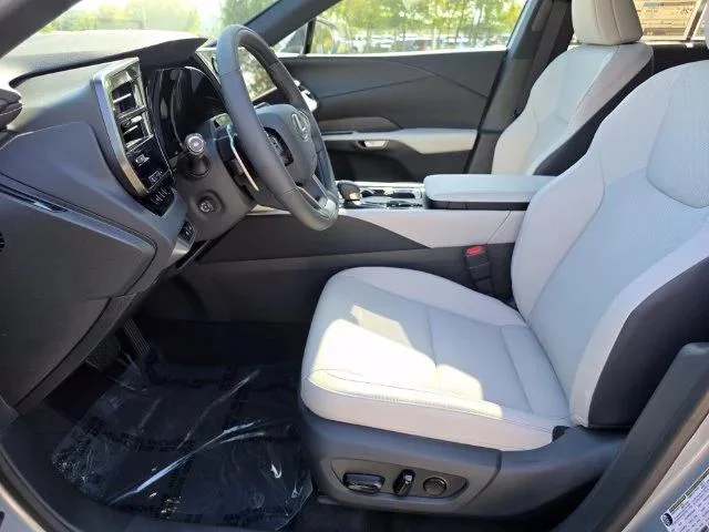 New 2026 Iridium Lexus PREMIUM image 29