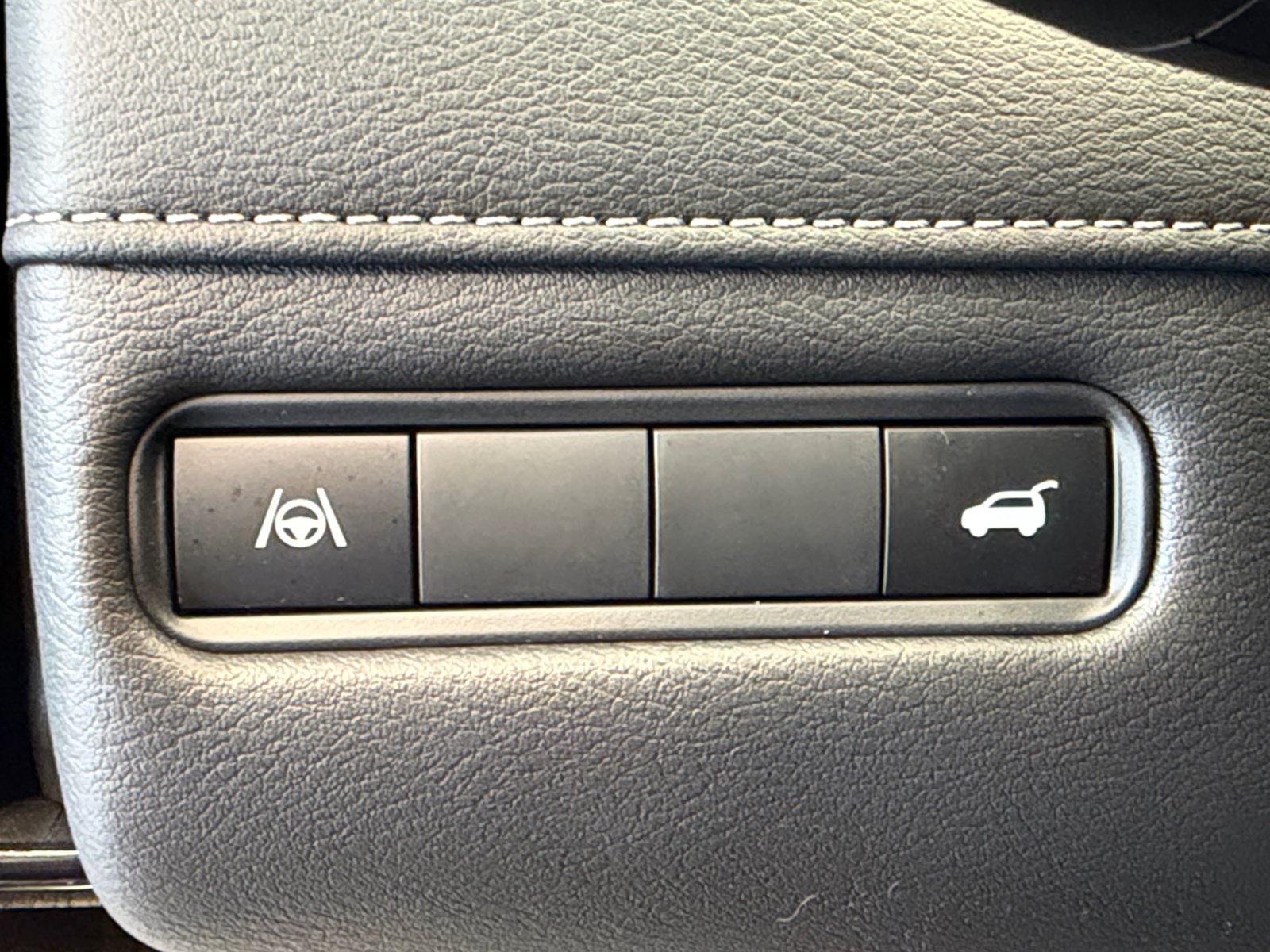 Certified Used 2026 Aspen White Tricoat Nissan Platinum image 31