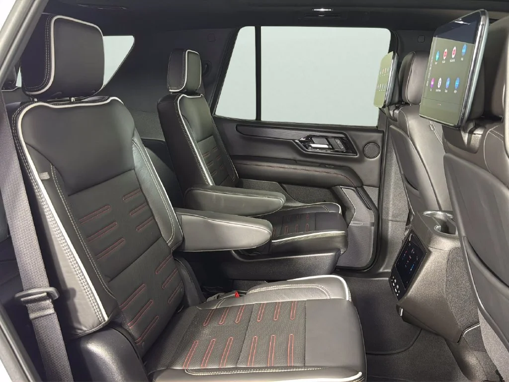 2025 GMC Yukon AT4 Ultimate - Photo 36