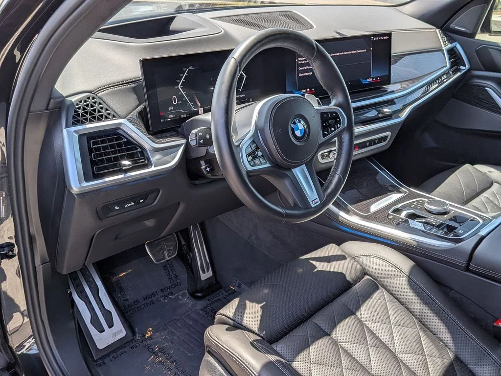 Used 2024 Black BMW sDrive40i image 8