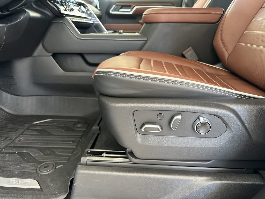 2026 GMC Sierra 3500HD Denali Ultimate - Photo 15